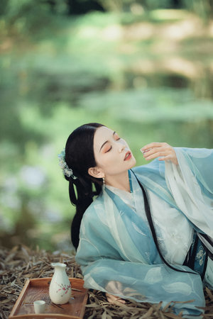高贵艳妻玉腿打开h