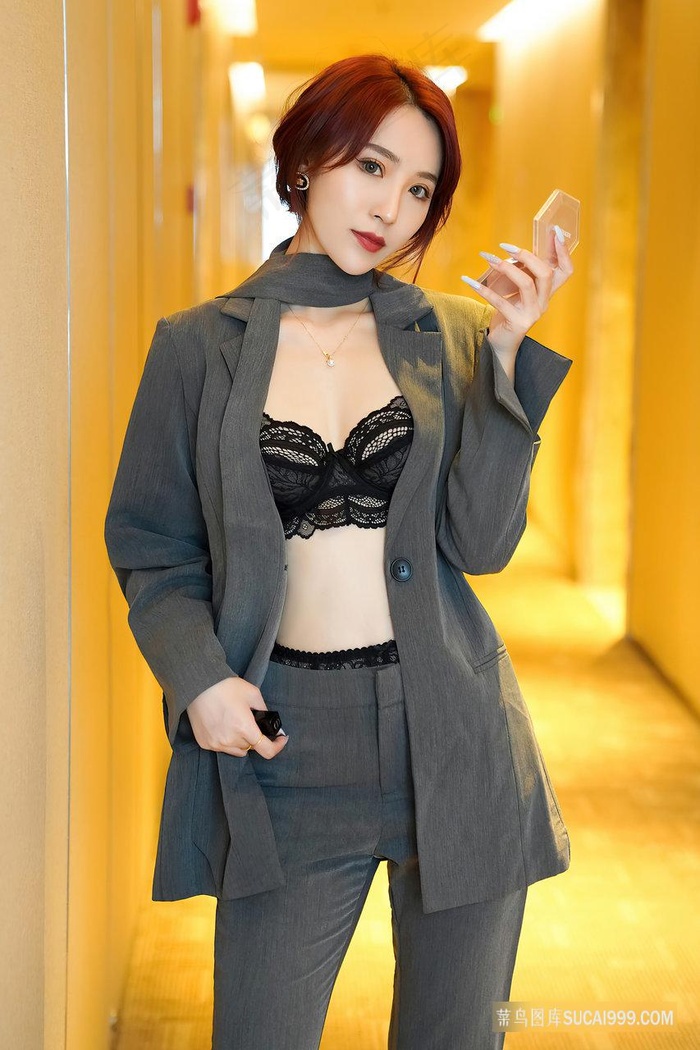 坤坤寒进桃子里嗟嗟