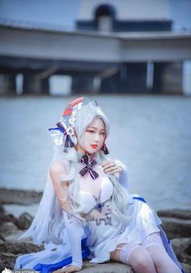 老师趴讲台屁股撅起来作文
