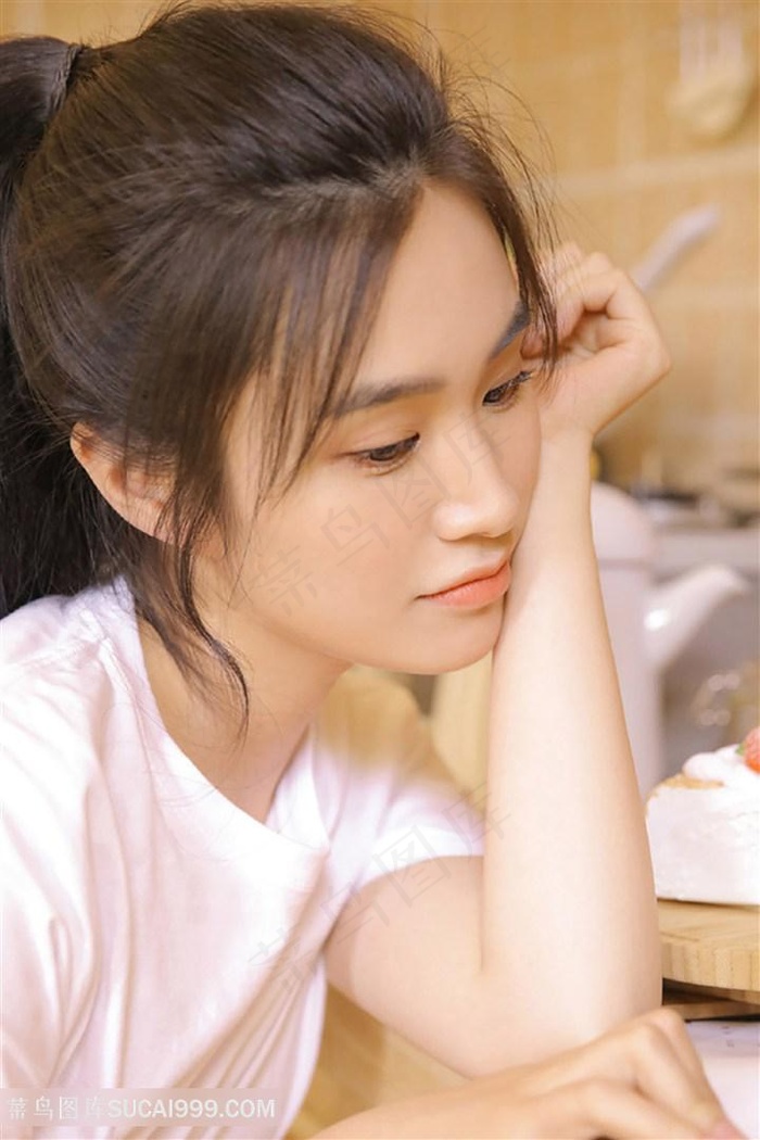 12裸体自慰观看网站
