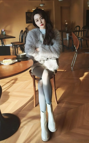 party huang 黄楷婷