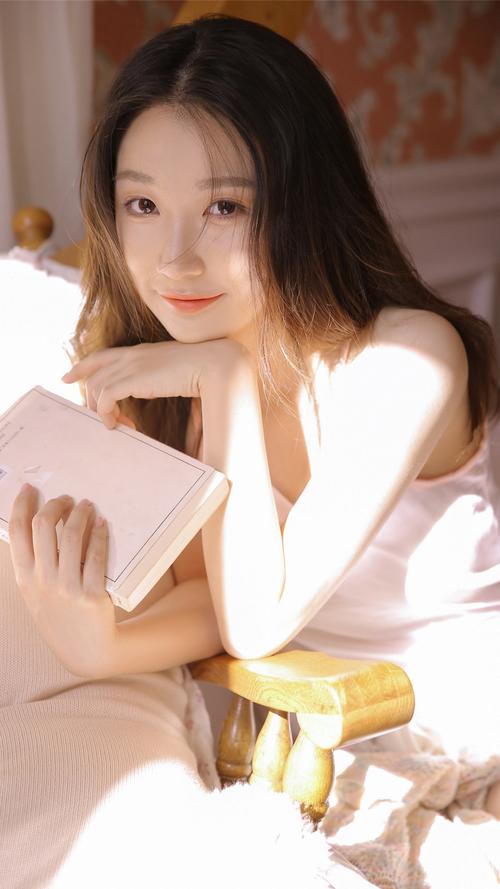 女上司在电车被痴汉侵犯